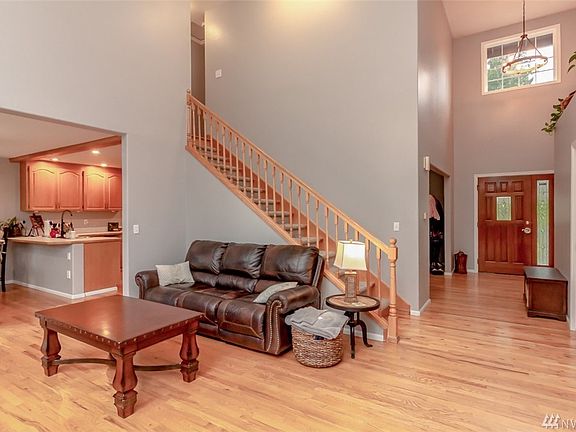 5th image of 3712 31st Ave NW