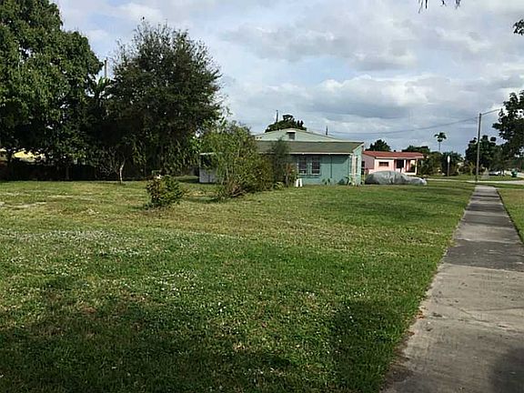 3rd image of 1121 Little River Dr