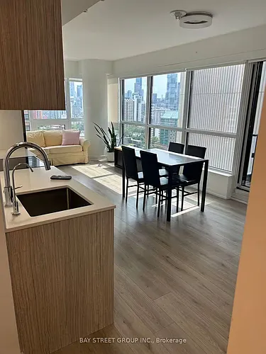 395 Bloor St E #1802 Photo 1 395 Bloor St E #1802 Photo 1