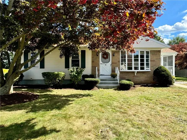 101 Warman Ave, Cranston, RI 02920