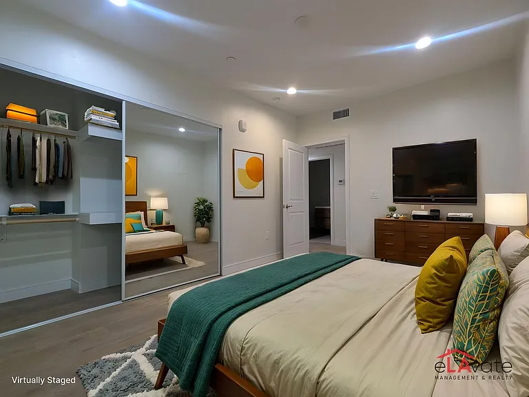 14411 Vanowen St #212 — Photo 12