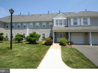 812 Eagles Chase Dr, Lawrence Township, NJ 08648