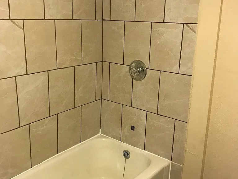 5385 W Mission Ave — Photo 16
