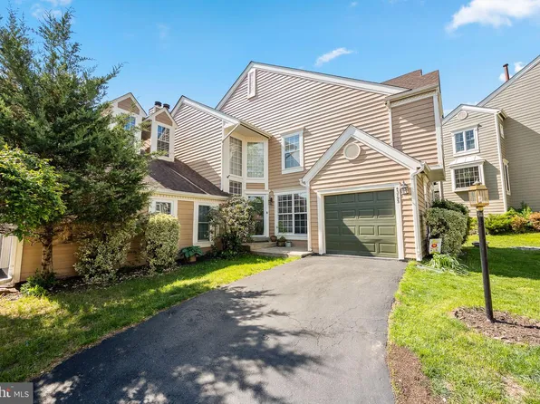 43793 Stonebridge Dr, Ashburn, VA 20147