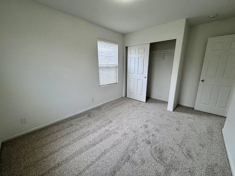 19047 E 57th Pl — Photo 15
