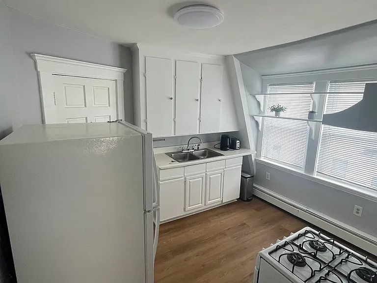 21 Harbor St #6 — Photo 5