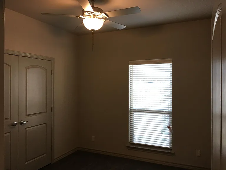 Middle bdrm