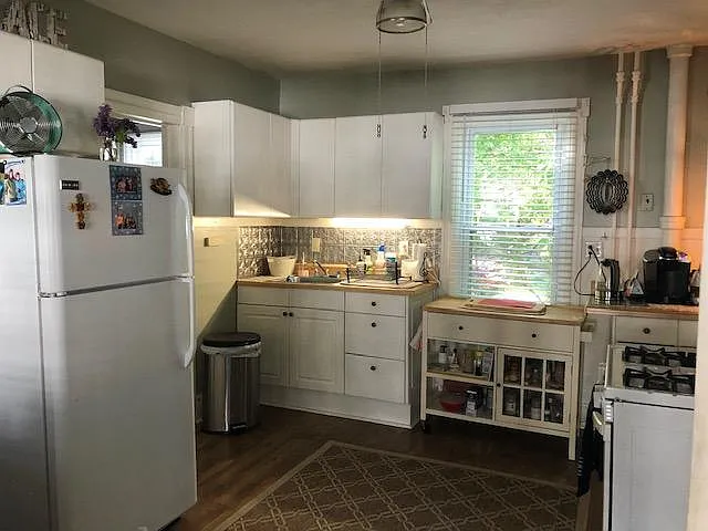 4 Peck Ave — Photo 6