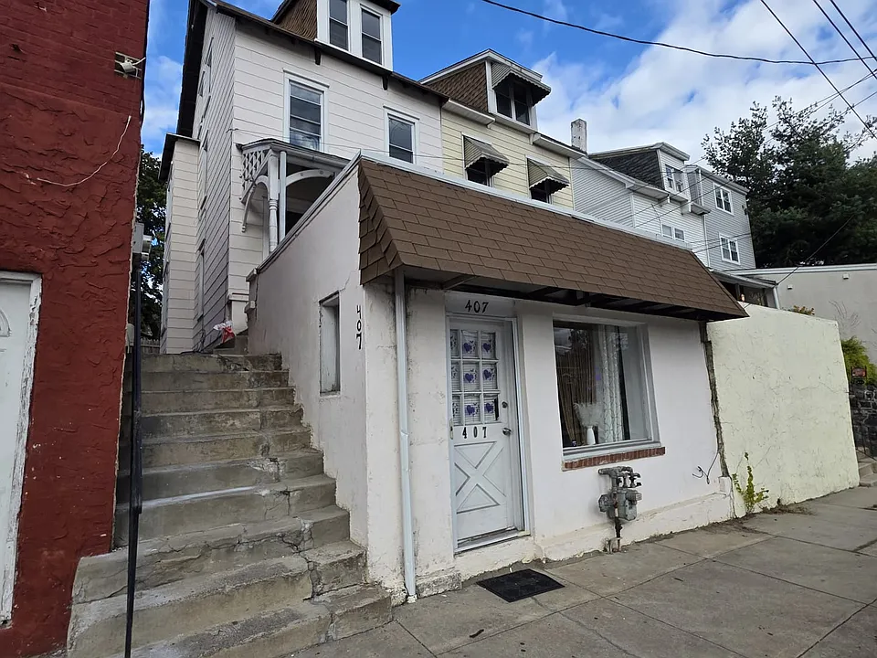 407 S Springfield Ave #1