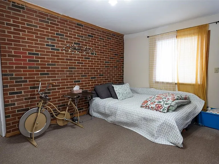3613 Vestal Rd — Photo 12