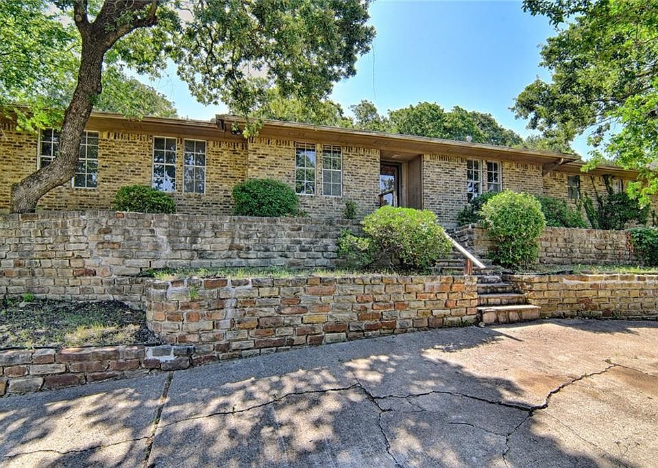 1st image of 2221 Shadydale Dr