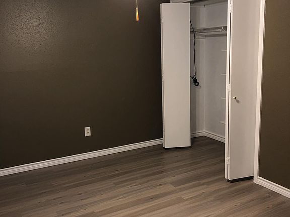 2nd image of 4031 Meadowgold Ln