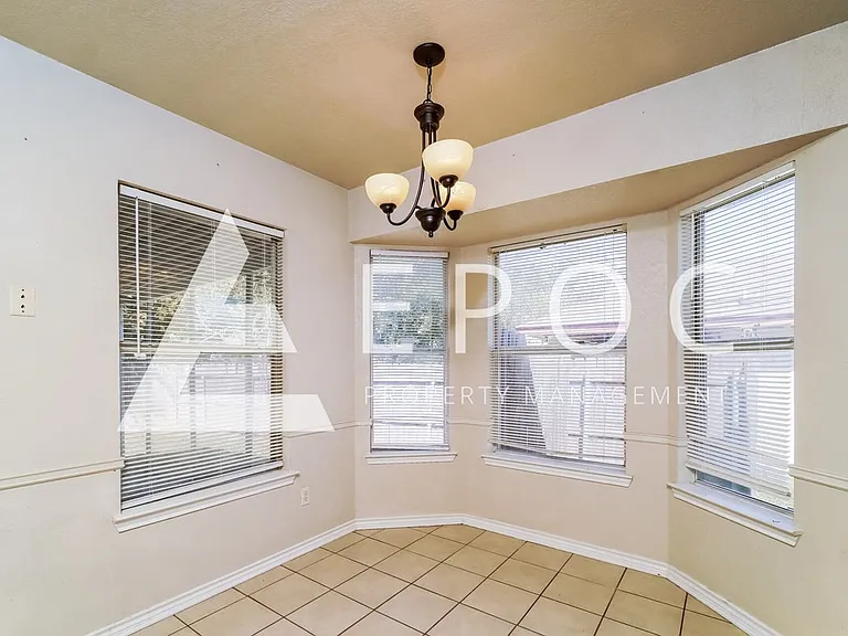 2507 Lain Dr — Photo 6
