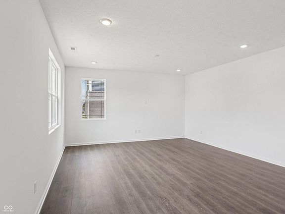 5th image of 50 Benfield Dr