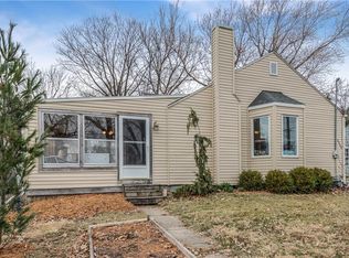 3930 50th St, Des Moines, IA 50310