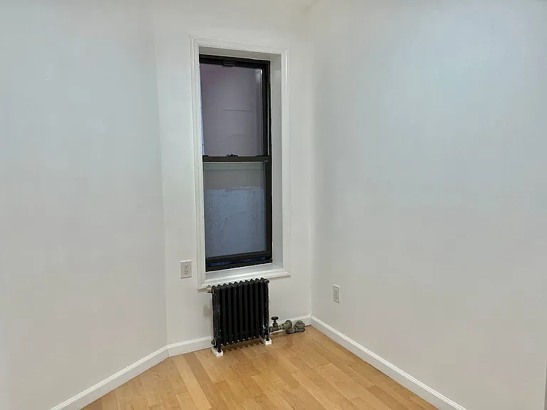 17 Catherine St #32 — Photo 7