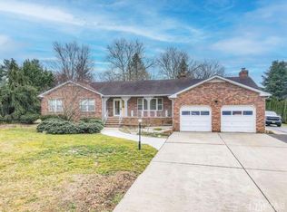 23 Fox Run, Monroe Township, NJ 08831