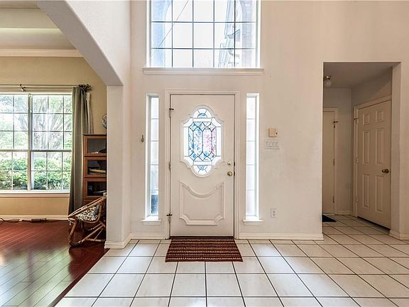 3rd image of 5709 Norfolk Ln