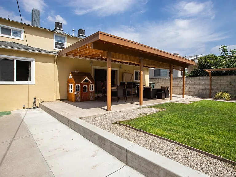 336 W Lexington Dr — Photo 25