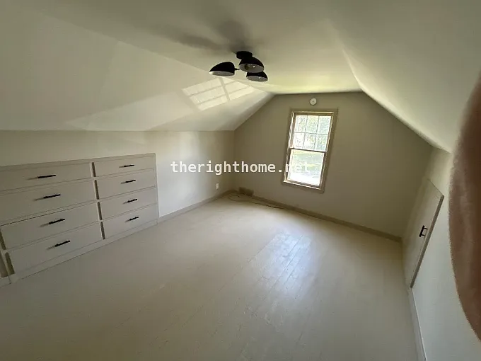 2886 Martin Ave — Photo 12