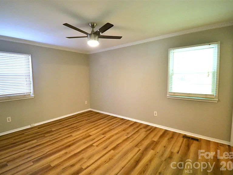 1422 Thermal Rd — Photo 25