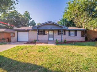 621 SW 1st St, Moore, OK 73160