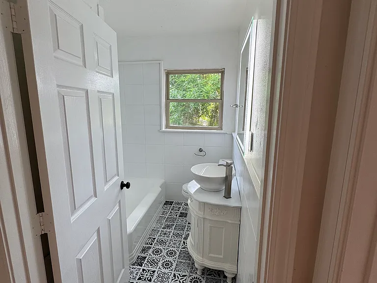 4264 Oxford Ave #3 — Photo 5