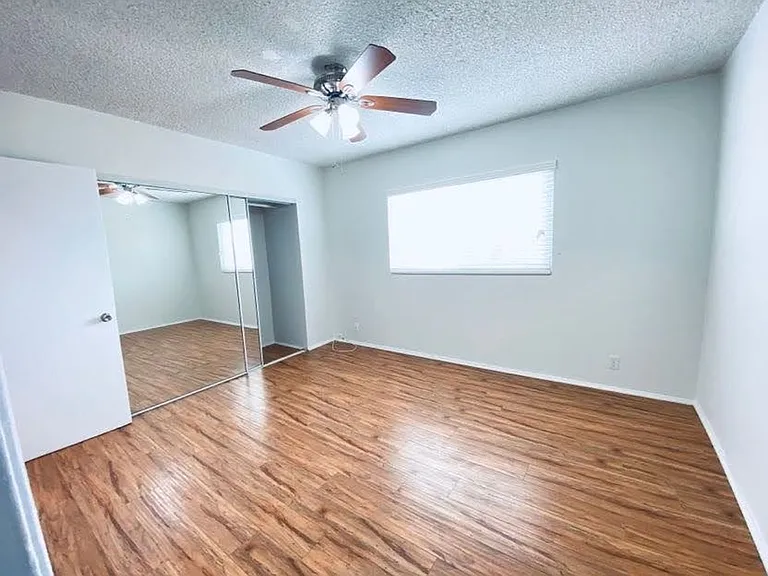 1957 Frank St / 2519 Virginia Ave — Photo 60