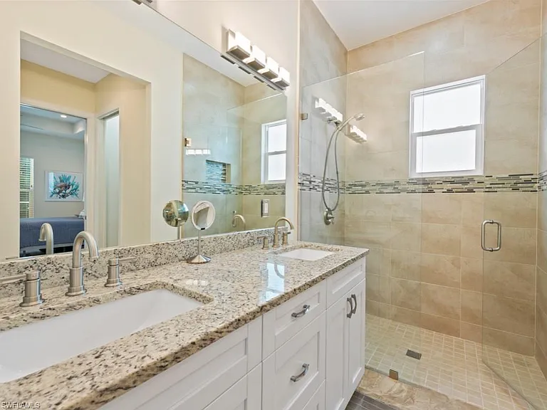 2753 Linda Dr — Photo 11