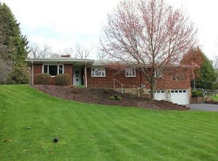5742 Phillips Rd, Gibsonia, PA 15044