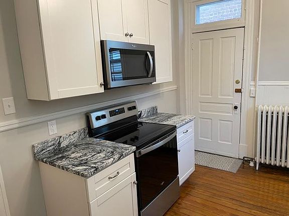 3rd image of 1821 Grove Ave #1