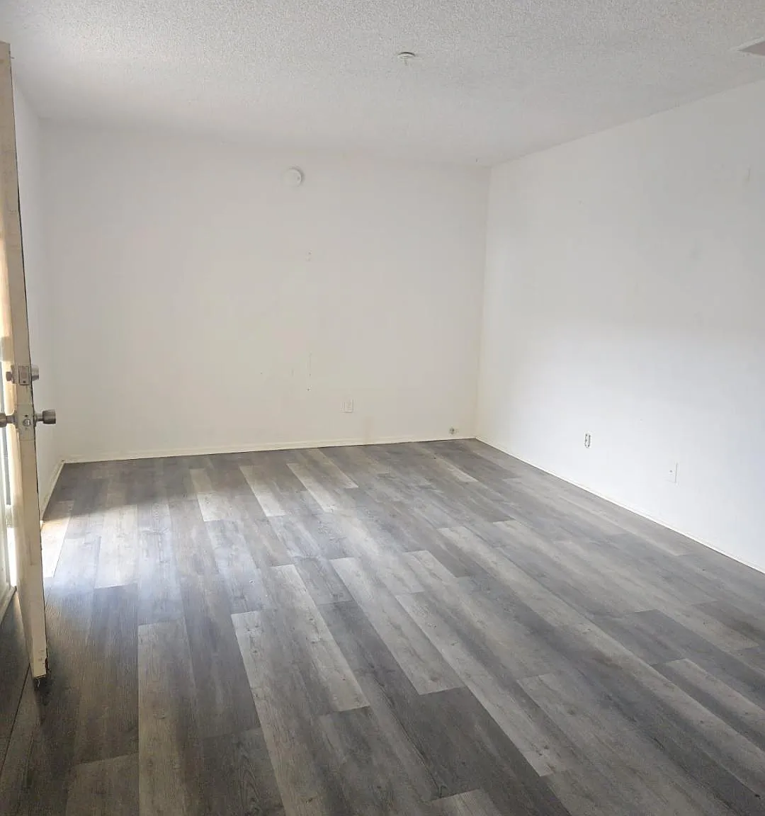 2 bed, 775 sqft, $1,825 — Photo 3
