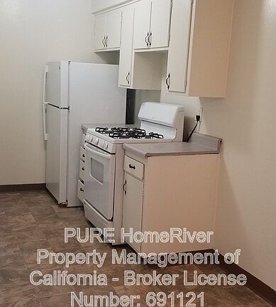 3rd image of 3334 Lerwick Rd APT 4