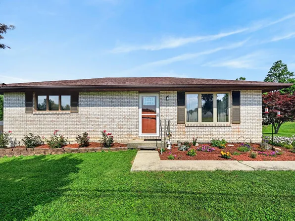 601 Pleasant View Dr, Aurora, IN 47001