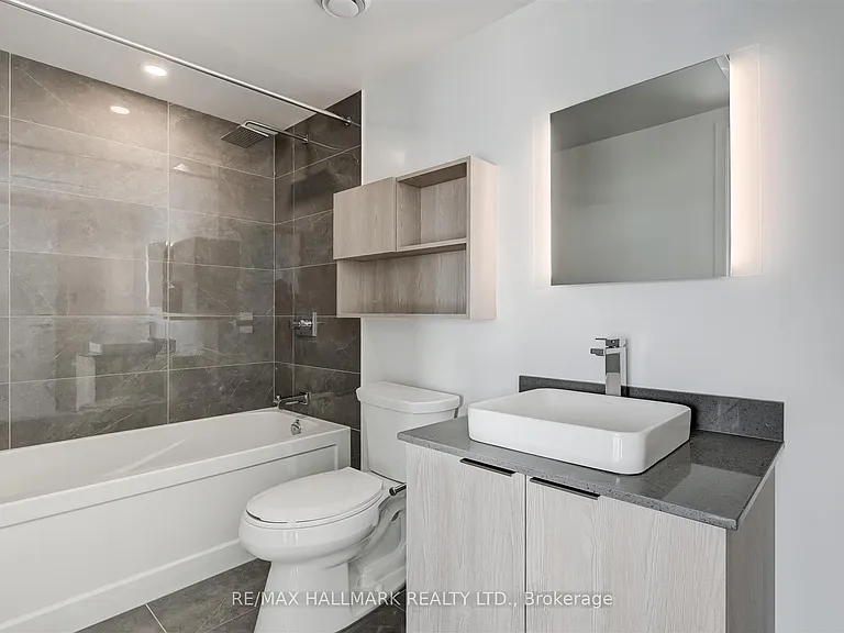 501 Yonge St #5212 — Photo 15