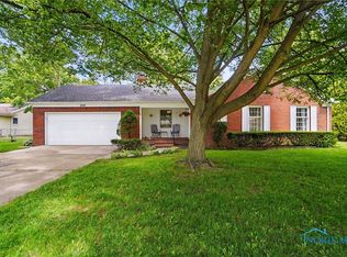 1110 Bourgogne Ave, Bowling Green, OH 43402