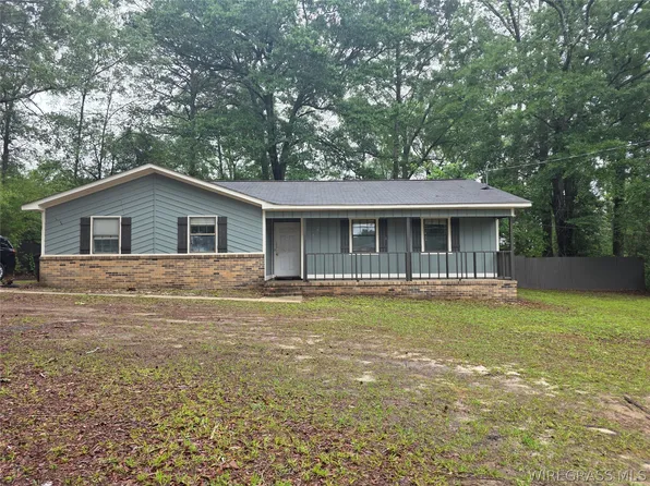1005 Harris Rd, Ozark, AL 36360