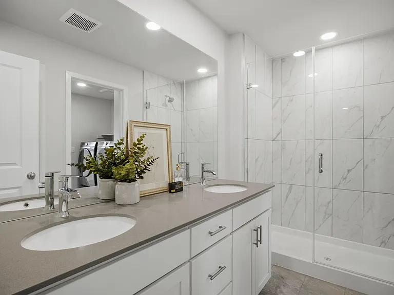 5230 Rendezvous Pkwy — Photo 36