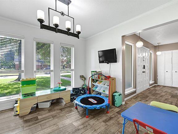 5th image of 1523 20th Avenue N