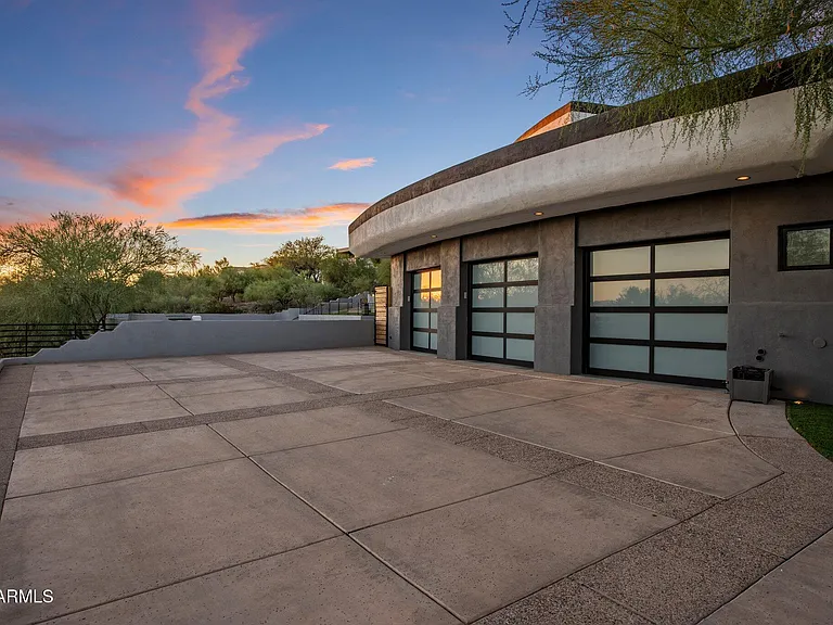 3282 E Palo Verde Dr — Photo 5