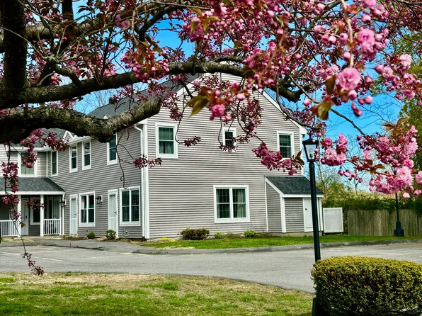 16 Mussey St APT 301, South Portland, ME 04106