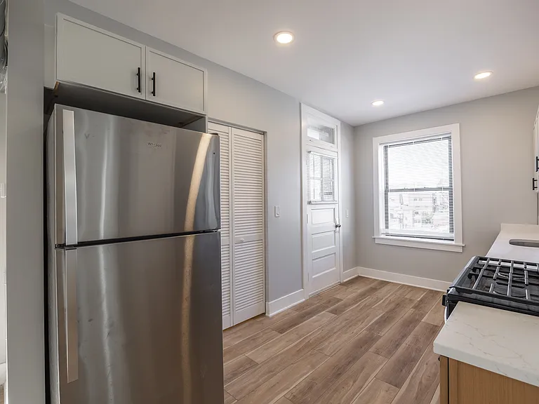 6148 N Francisco Ave — Photo 21