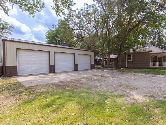 3rd image of 408 1st St