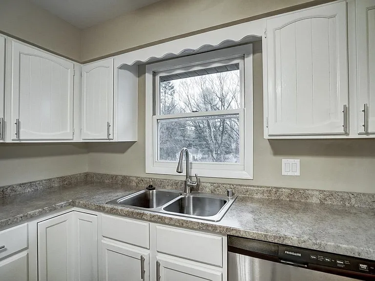 2678 Richardson St — Photo 10