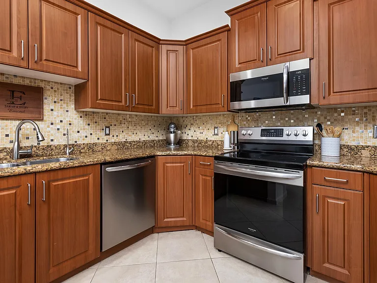 1222 NE 18th Ave #1 — Photo 12