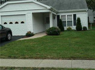 216 Kingston Dr, Ridge, NY 11961