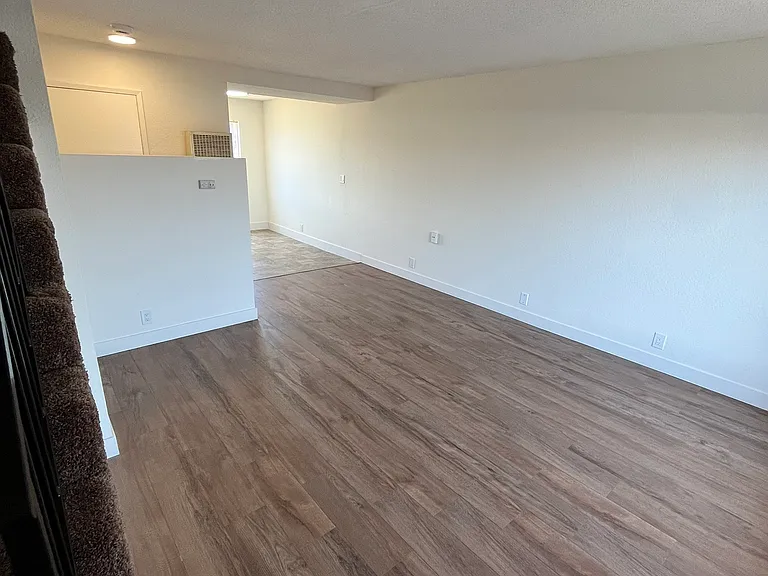 1320 W 225th St #3 — Photo 5