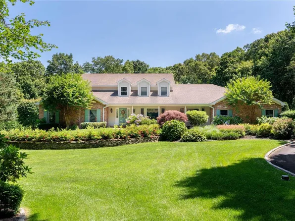 2791 N Wading River Road, Wading River, NY 11792