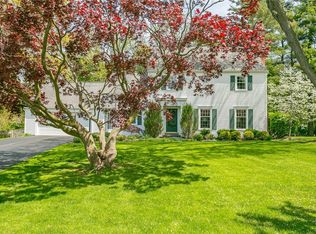 60 Schoolhouse Ln, Rochester, NY 14618