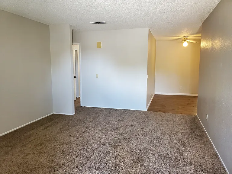 8287 Newfield Cir — Photo 9
